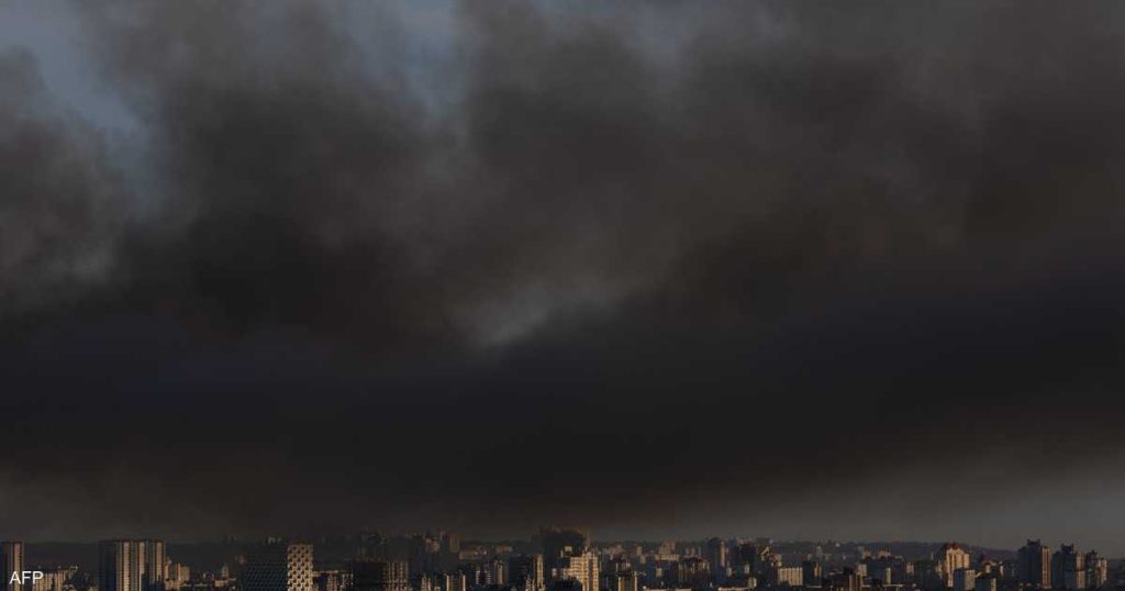 قتلى بهجوم روسي في أوكرانيا.. وزيلينسكي يتوعد بـ”شتاء مؤلم”