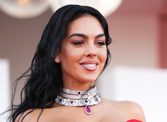 أول ظهور علني لـ جورجينا رودريغيز بعد زواجها من كريستيانو رونالدو