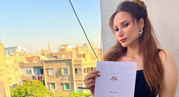 بعد “لعبة جهنم”.. غادة طلعت تدخل عالم الرعب في “الساعة 12”