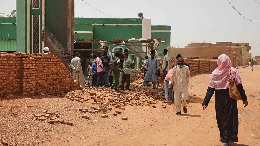 مسيّرات الجيش والدعم السريع تحصد مئات المدنيين في السودان.. والأمم المتحدة تحذّر