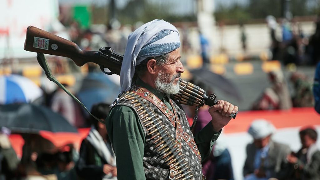 مباشر – تصعيد على كل الجبهات: هجوم عسكري واسع ضد الحوثيين في اليمن.. وإيران تلوّح بحرب طويلة