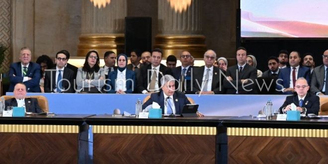 مصر تستهدف 40 مليار دولار عوائد و500 ألف غرفة فندقية والطلب السياحي يتزايد