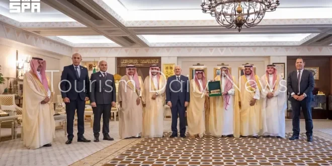 أمير القصيم يناقش مع رئيس المنظمة العربية للسياحة تعزيز الفرص الاستثمارية