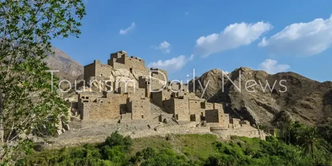 بين دفء تهامة وعراقة التاريخ..”المخواة” الوجهة المفضلة لزوار الباحة خريفاً